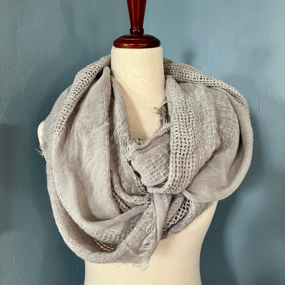 NWOT Elegant Gray Women's Scarf